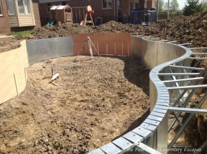 {BIL} POOL DIG (3)